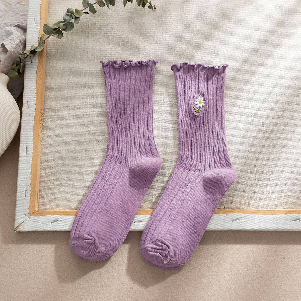 Flower Crew Ruffle Socks