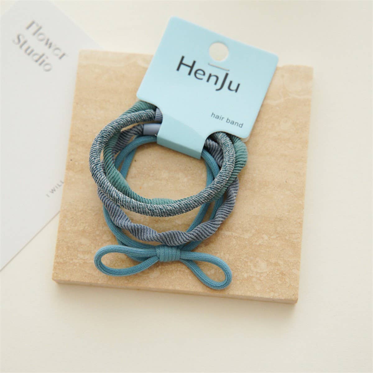 4 pack of hair ties