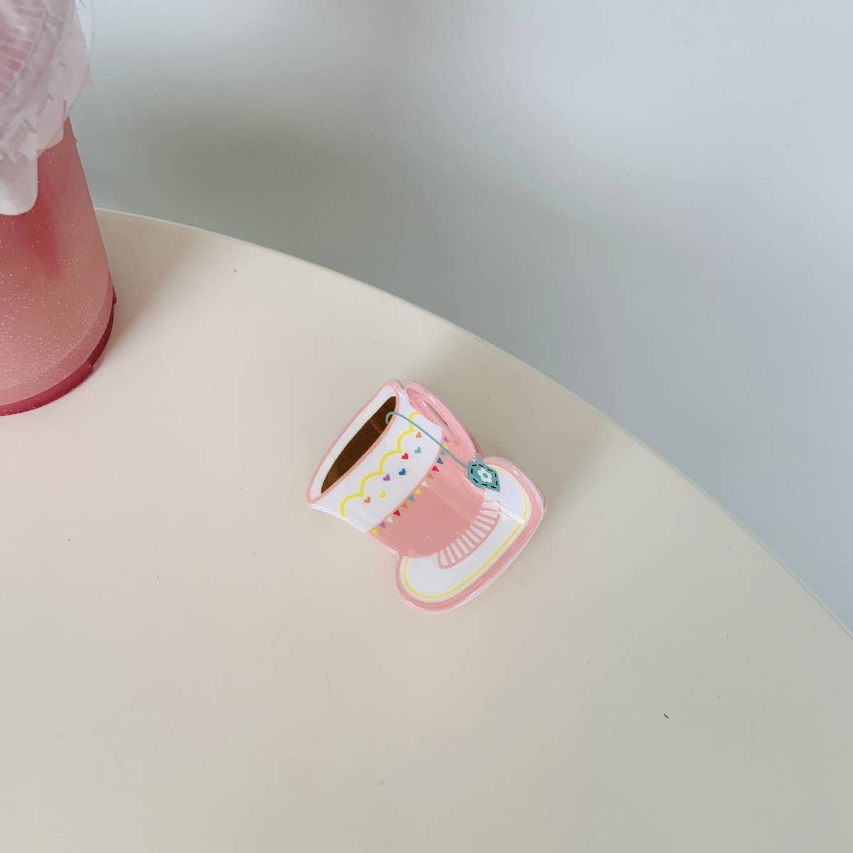 COFFEE CUP CLAW HAIR CLIPS