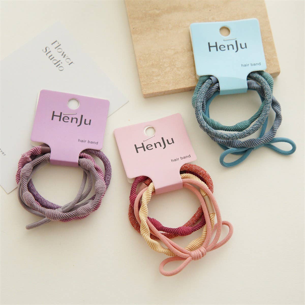 4 pack of hair ties