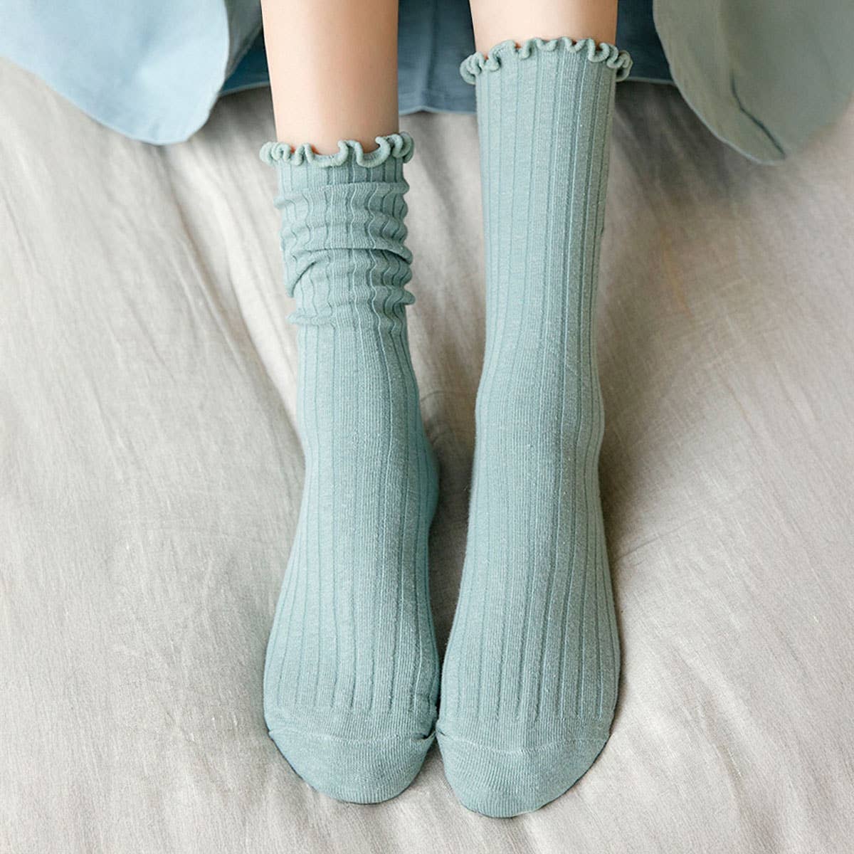 Flower Crew Ruffle Socks