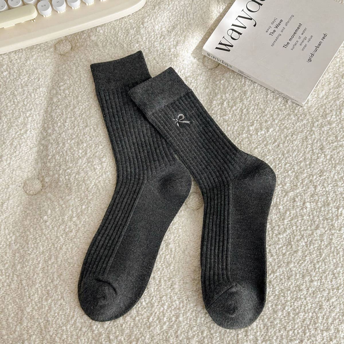Bow Embroidered Crew Socks
