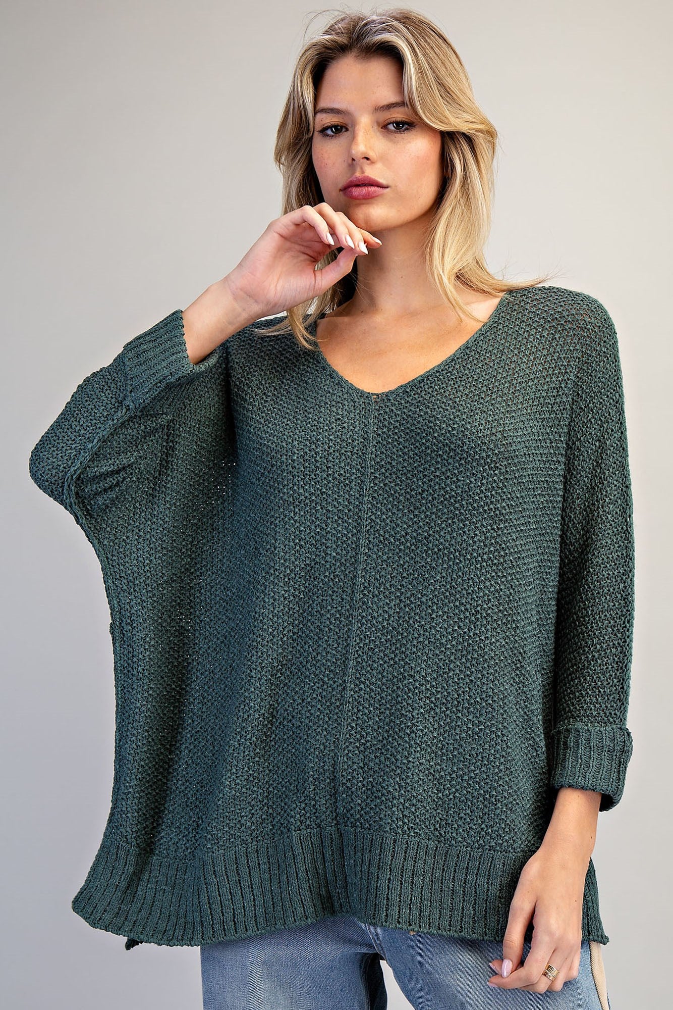 V-neck 3/4 sleeve sweater
