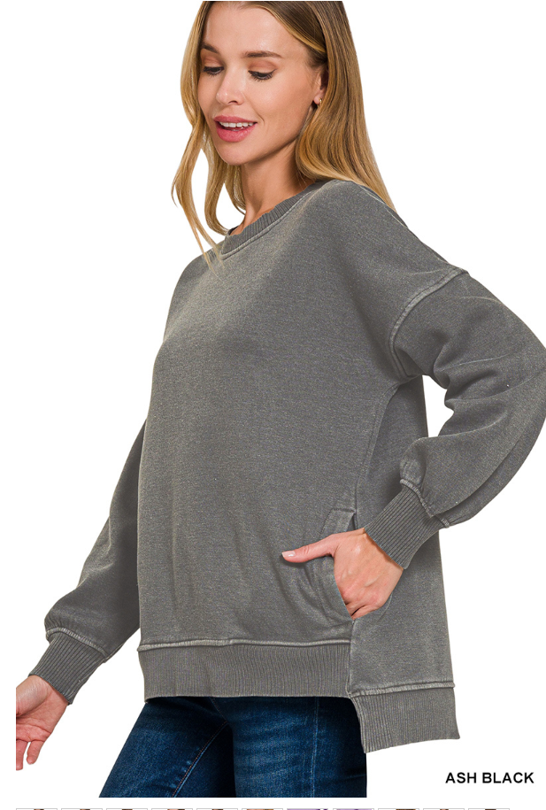 Pigment dyed fleece sweatshirt with pockets