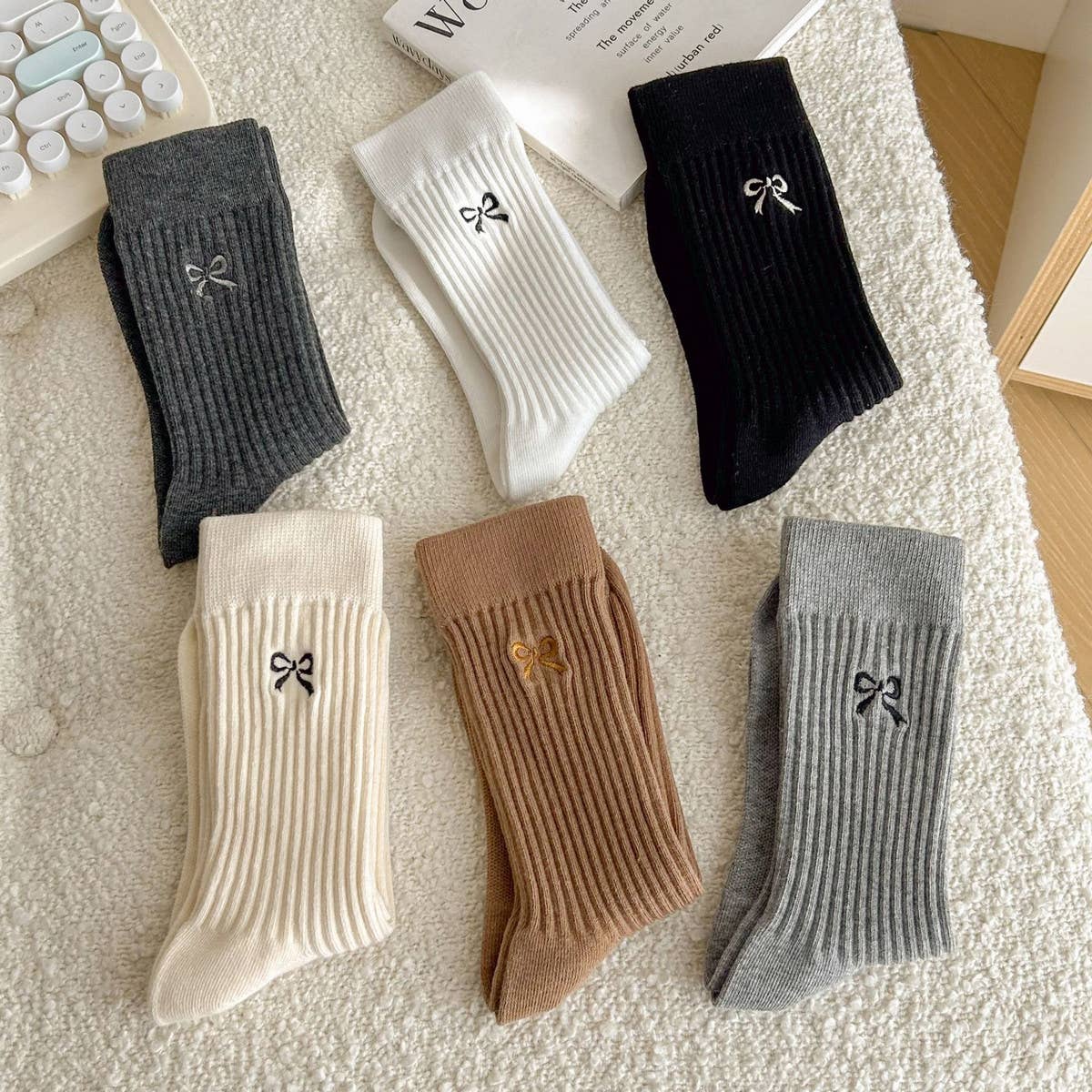Bow Embroidered Crew Socks