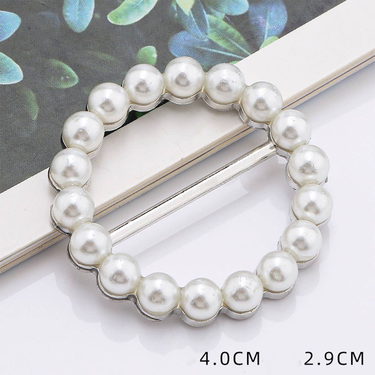 SCARF RING WITH ROUND PEARL INLAY