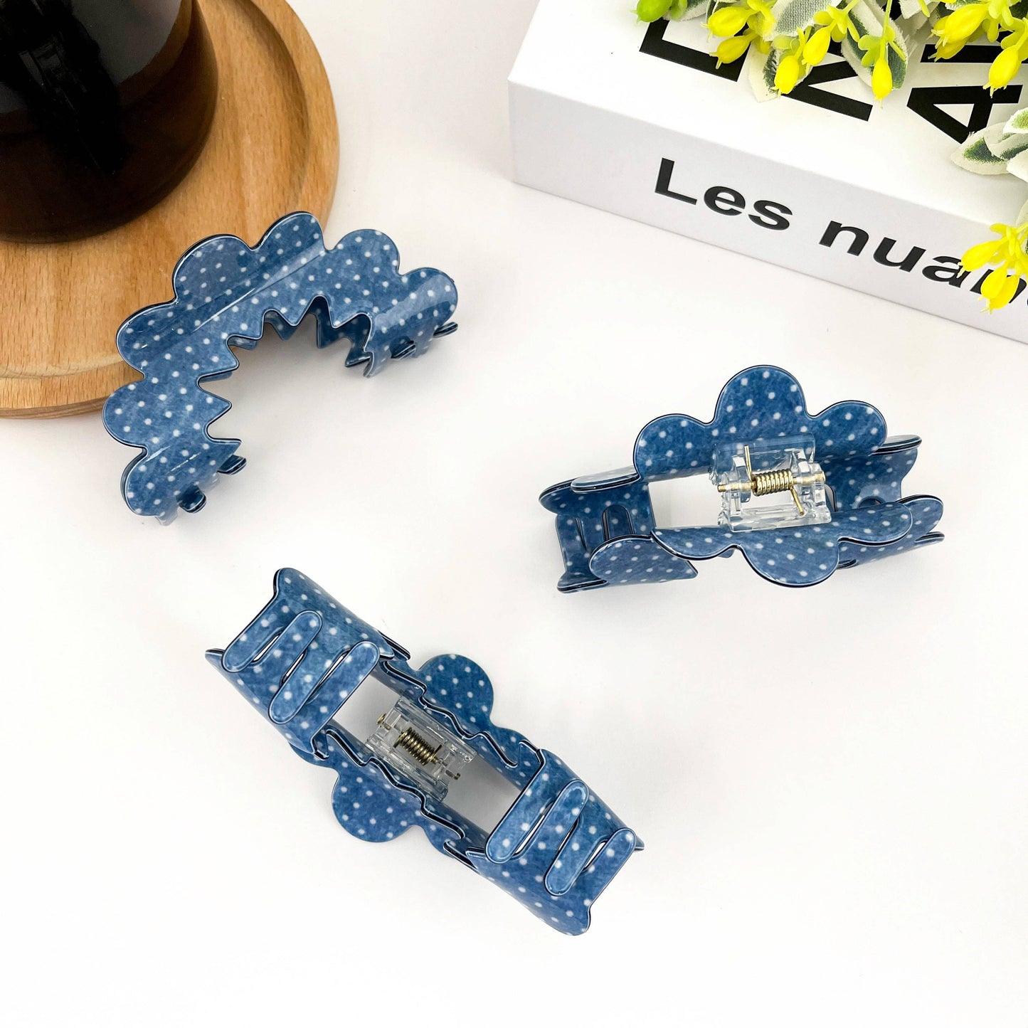 Elegant Blue Wave Hair Clip